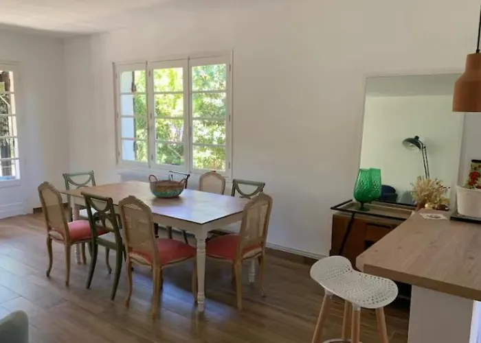 Maison Cote Bassin Guest house 4*