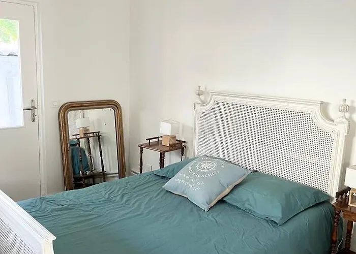 Maison Cote Bassin Guest house 4*